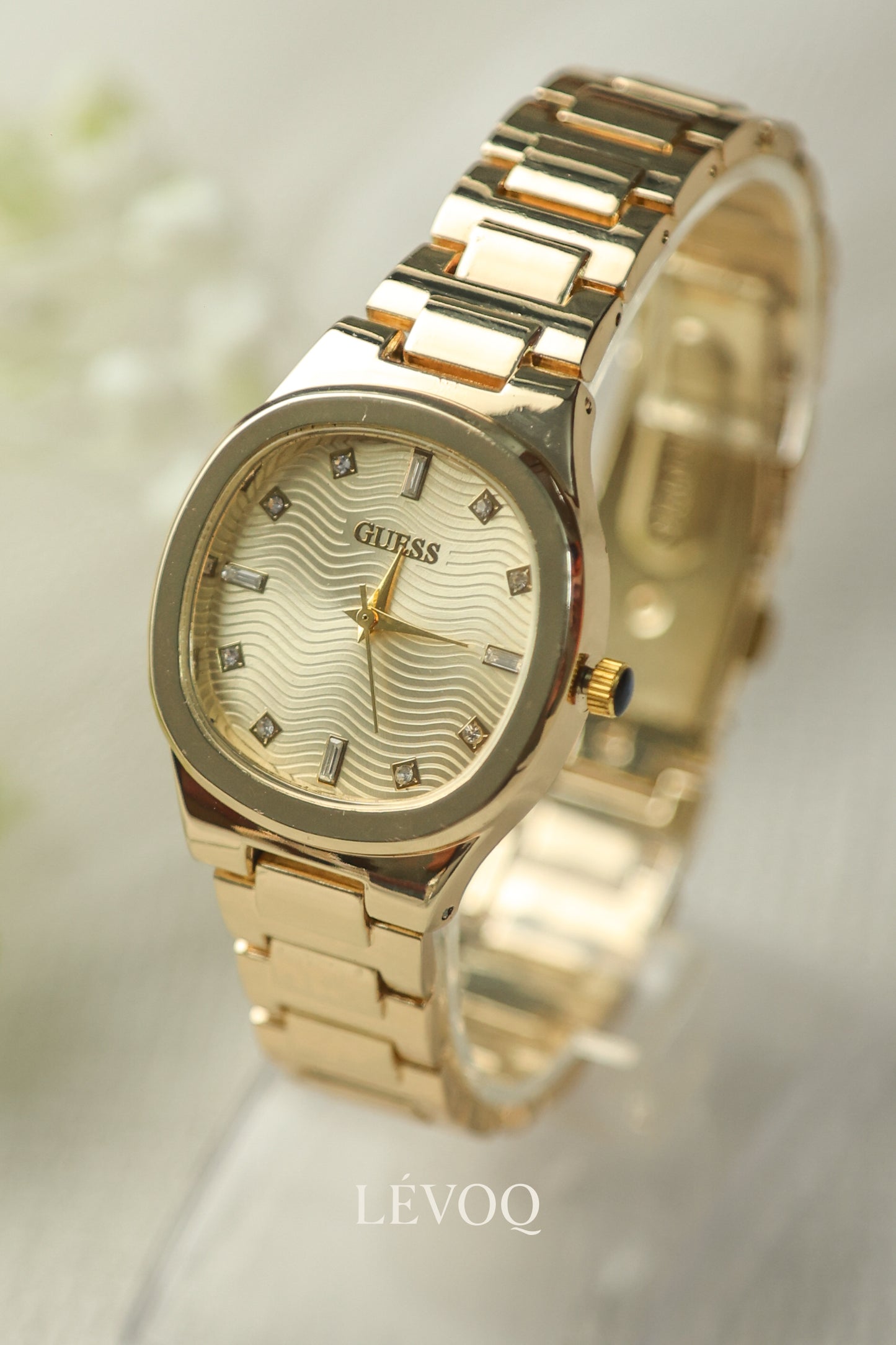 Guess Golden
